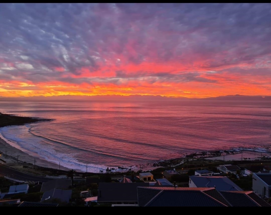 To Let 1 Bedroom Property for Rent in Glencairn Western Cape